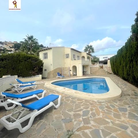4 soveværelse Villa til salg i Moraira, Teulada-Moraira med swimmingpool garage - € 595.000 (Ref: 9550759)