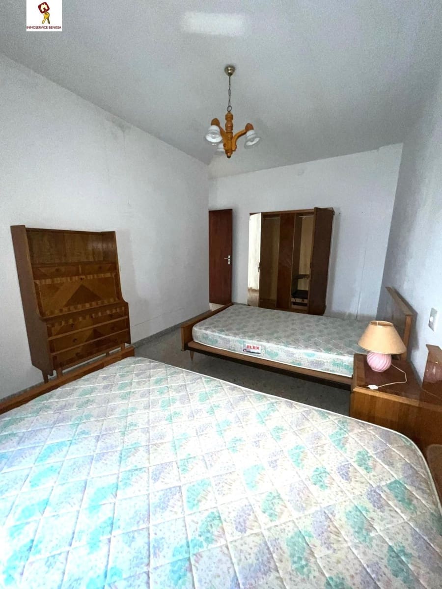 5 soverom Hus til salgs i Benissa med garasje - € 255 000 (Ref: 9550767)