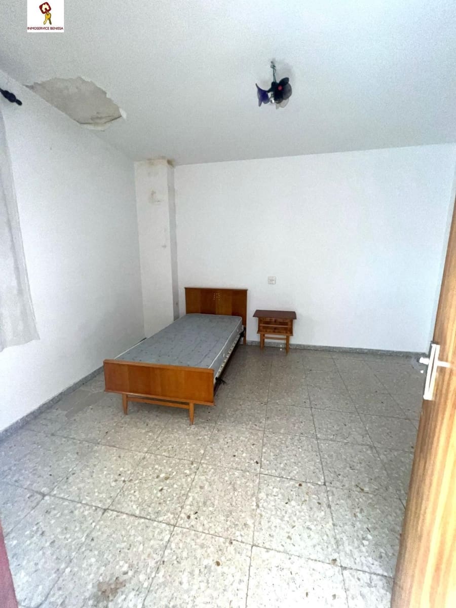 5 soverom Hus til salgs i Benissa med garasje - € 255 000 (Ref: 9550767)