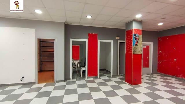 Kaupallinen vuokrattavana paikassa Benissa mukana 
autotalli - 600 € (Ref: 9550787)