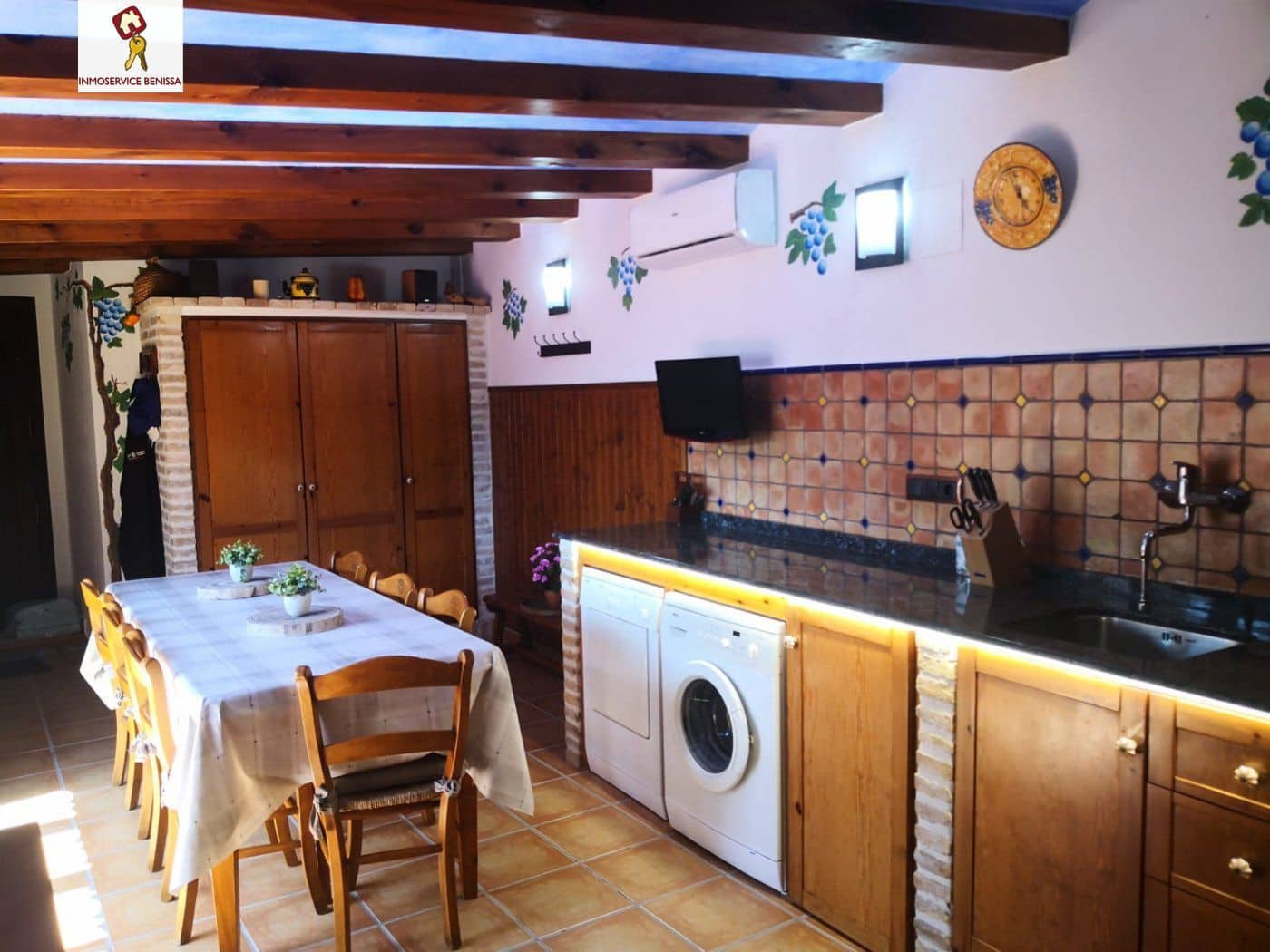 Chalet de 3 habitaciones en Benissa en alquiler con piscina garaje - 2.200 € (Ref: 9550792)