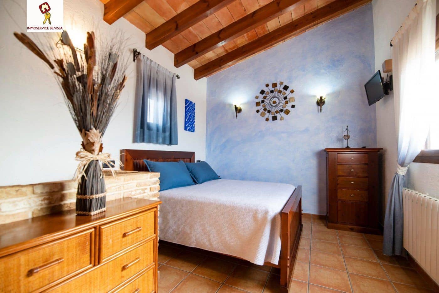 Chalet de 3 habitaciones en Benissa en alquiler con piscina garaje - 2.200 € (Ref: 9550792)