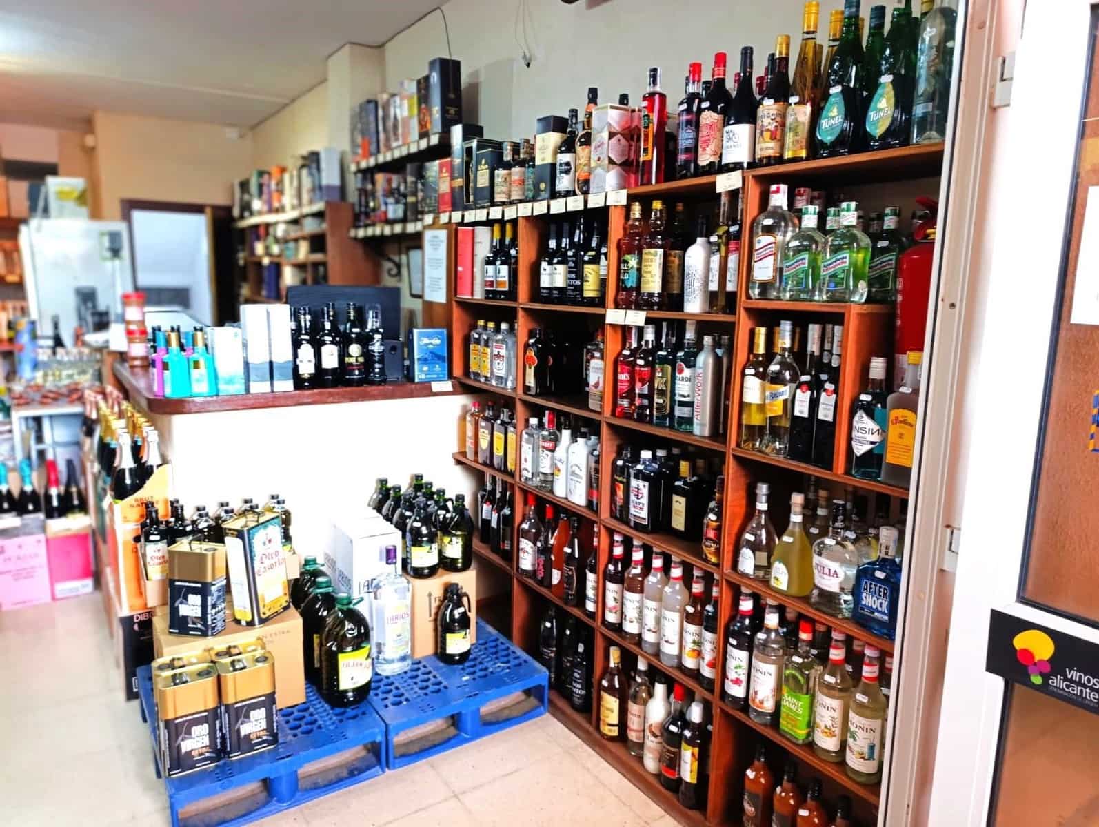 Commercial for sale in Moraira with garage - € 220,000 (Ref: 9625314)