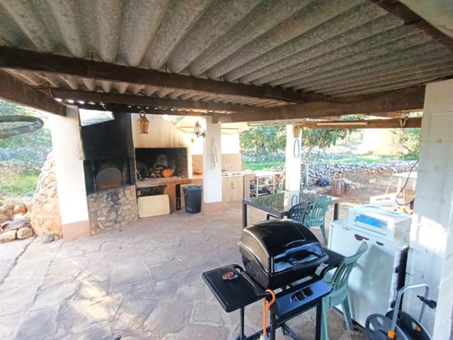 Villa/Maison de 2 chambres à louer à Senija - 1 200 € (Ref: 9633834)