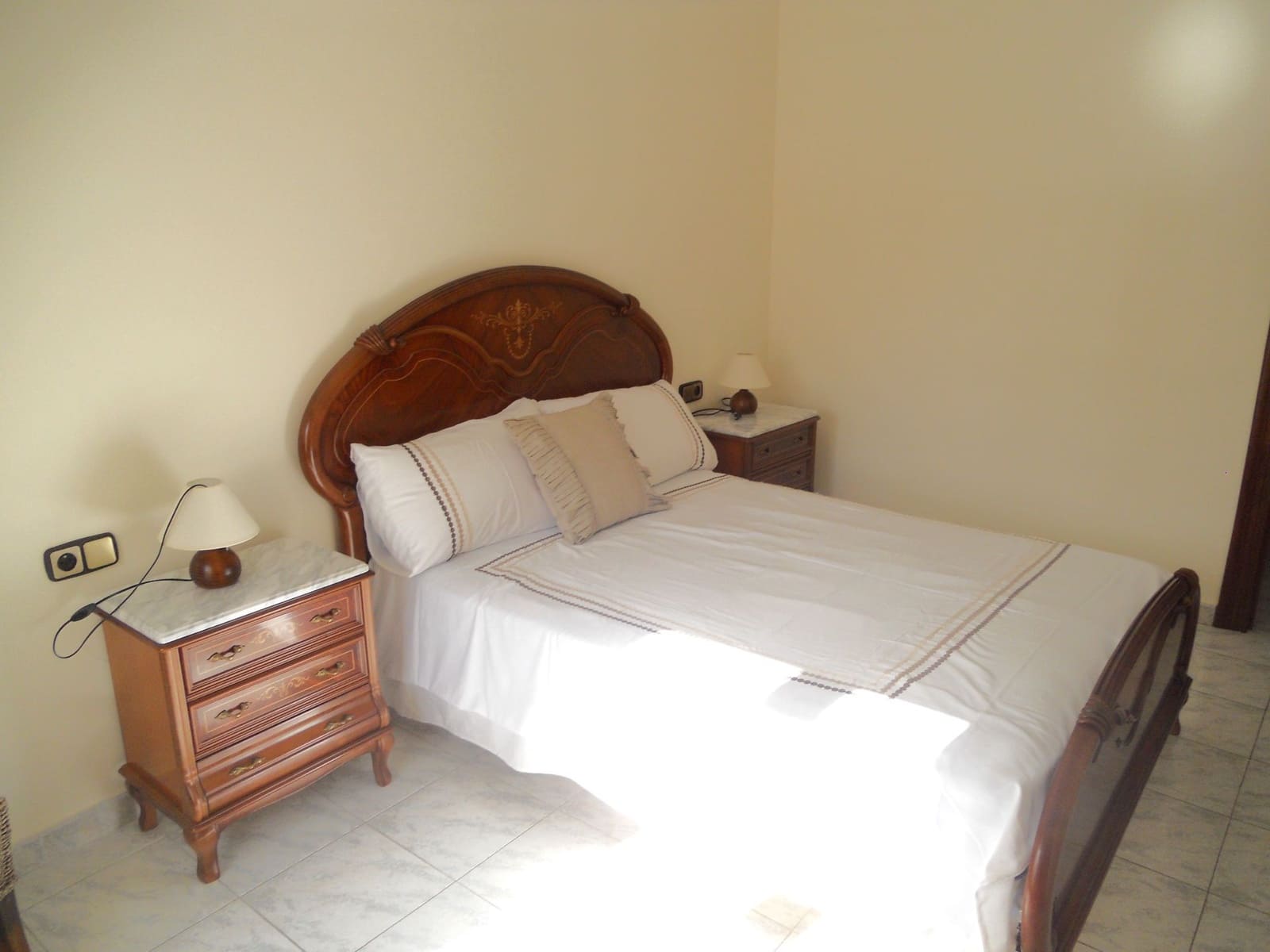 4 bedroom Apartment for rent in Benissa with garage - € 900 (Ref: 9676774)