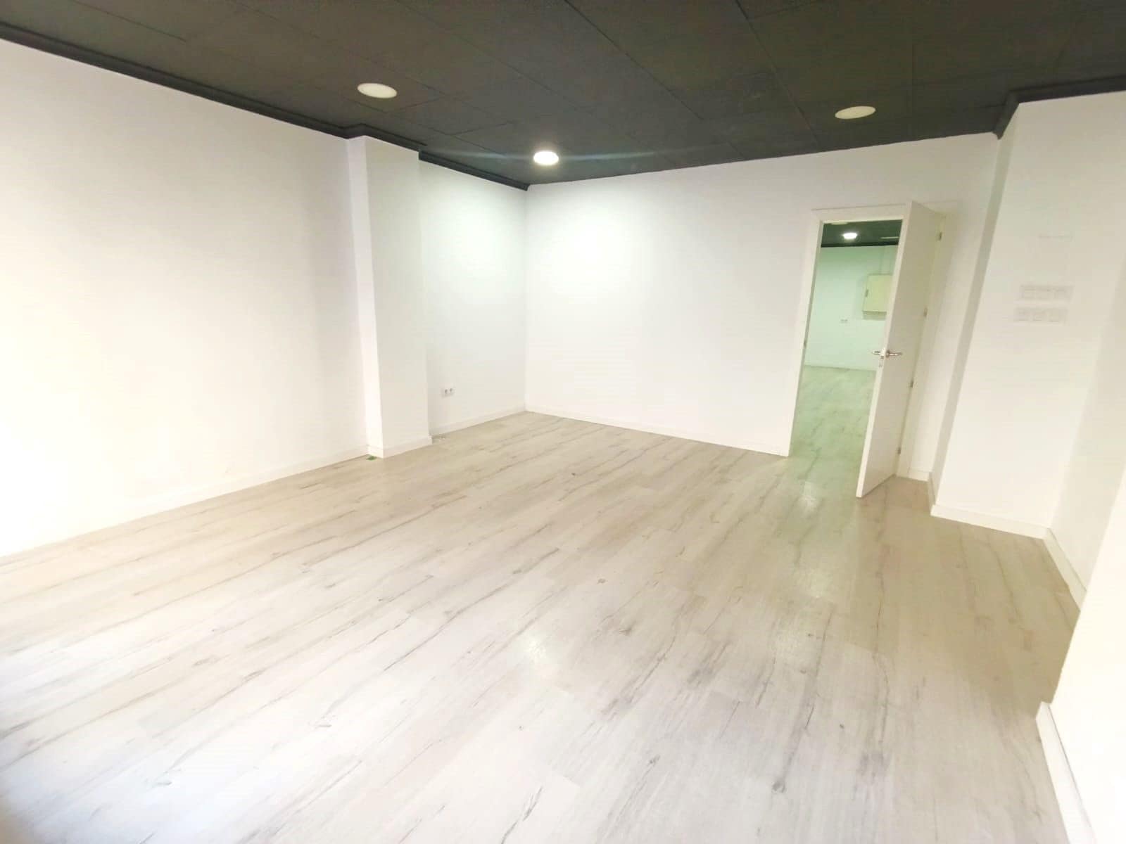 Commercieel te huur in Benissa met garage - € 600 (Ref: 9679464)