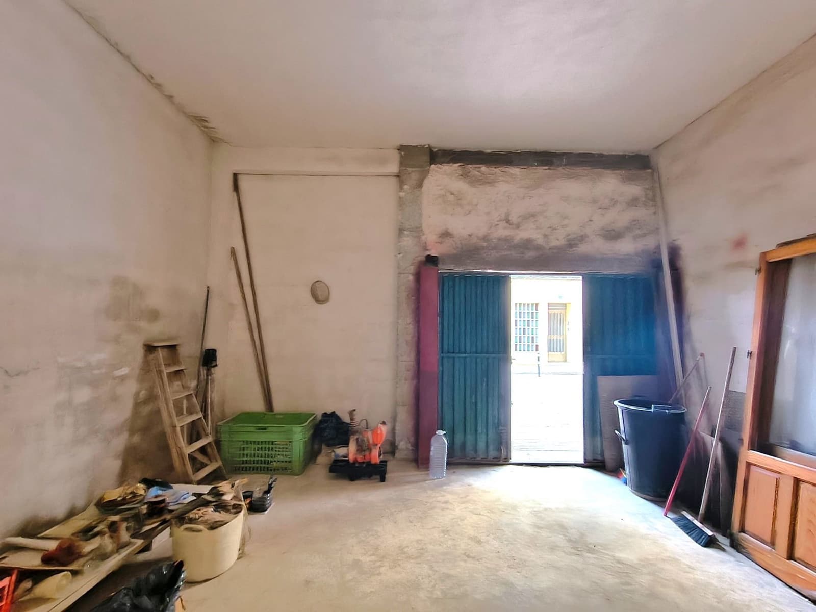 Garage te huur in Benissa - € 550 (Ref: 9737925)