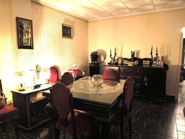 4 slaapkamer Appartement te koop in Valencia stad - € 398.000 (Ref: 9755316)