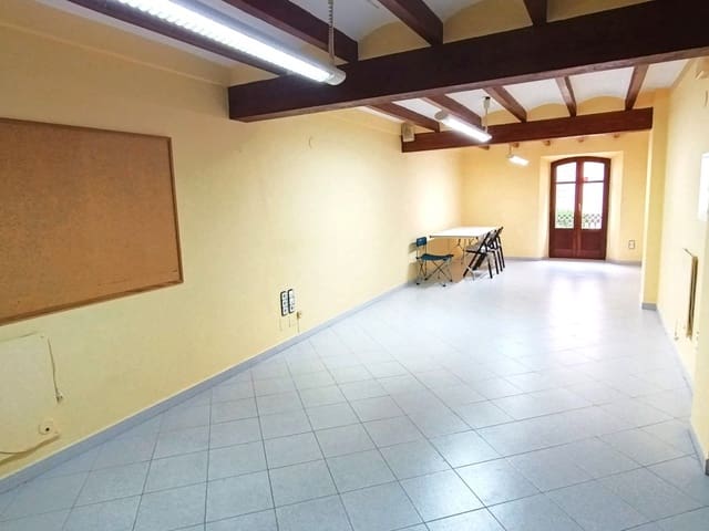Commercieel te huur in Benissa - € 700 (Ref: 9895745)