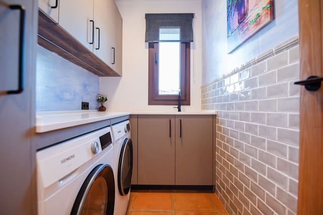 3 quarto Moradia para arrendar em Llíber com piscina - 25 000 € (Ref: 9906792)