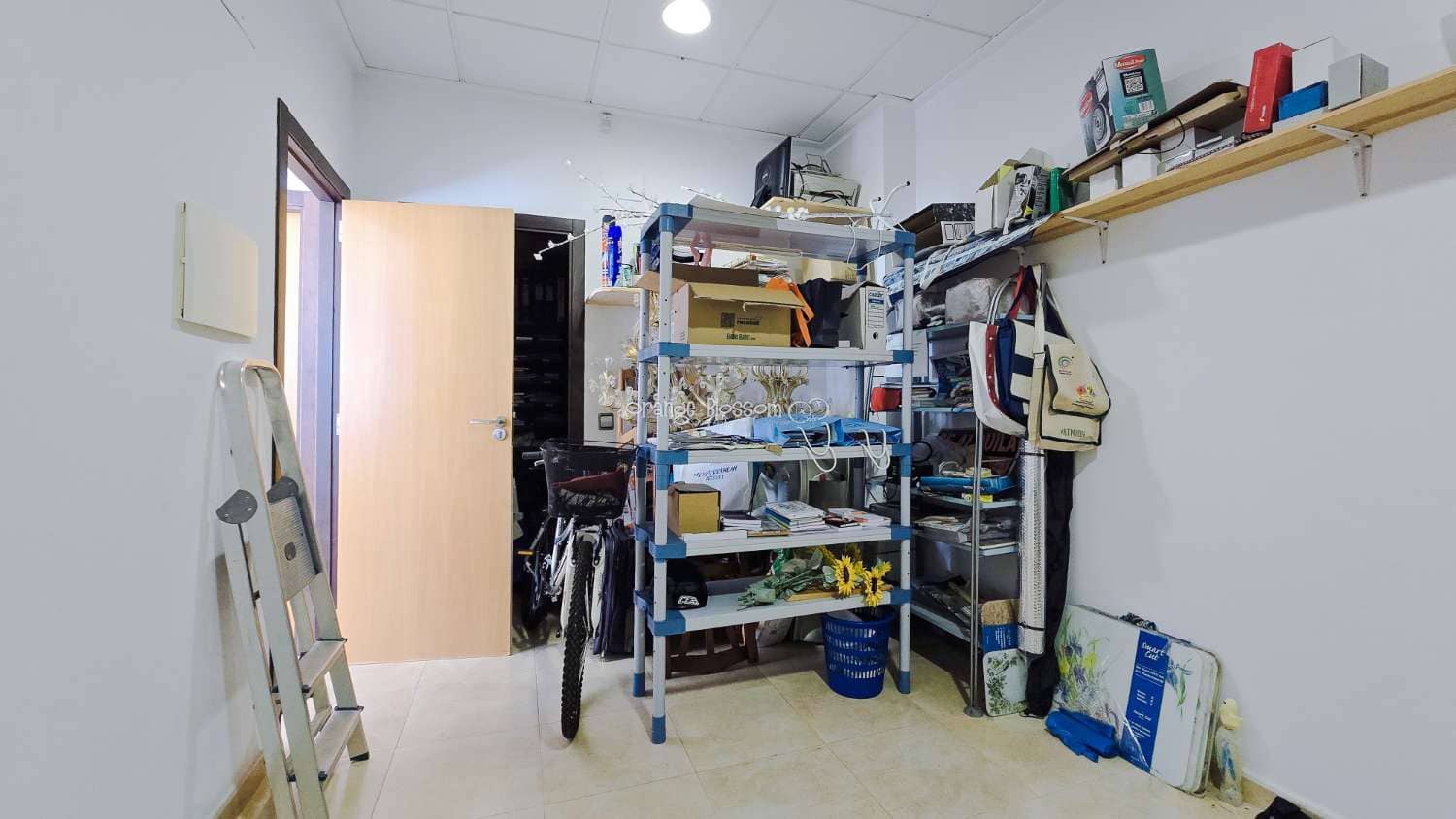 Office for sale in Villalonga with garage - € 129,950 (Ref: 10010233)