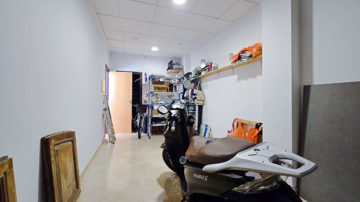 Office for sale in Villalonga with garage - € 129,950 (Ref: 10010233)
