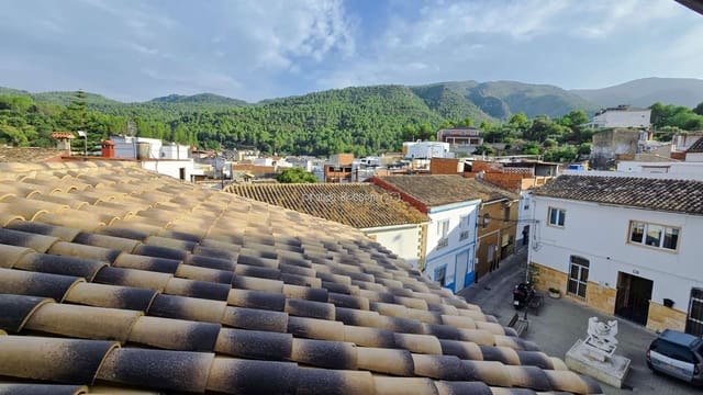 5 bedroom Townhouse for sale in Villalonga - € 189,950 (Ref: 10031415)