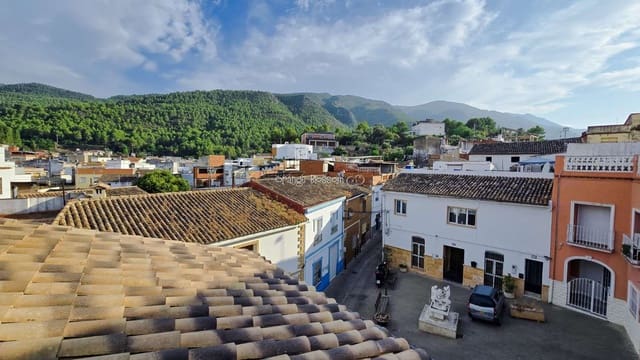 5 bedroom Townhouse for sale in Villalonga - € 189,950 (Ref: 10031415)