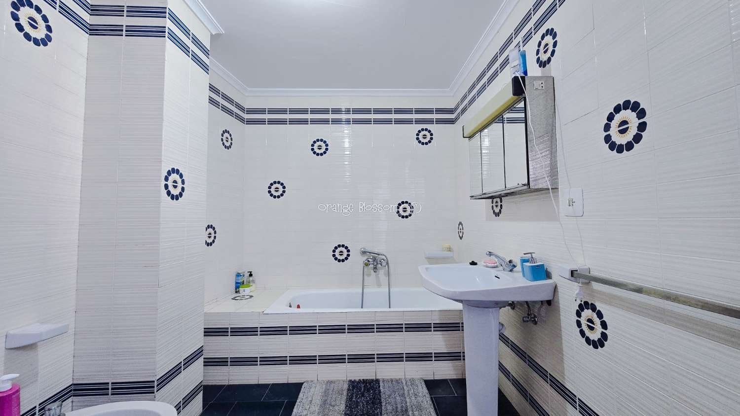 5 bedroom Townhouse for sale in La Font d'En Carros - € 189,950 (Ref: 10164095)