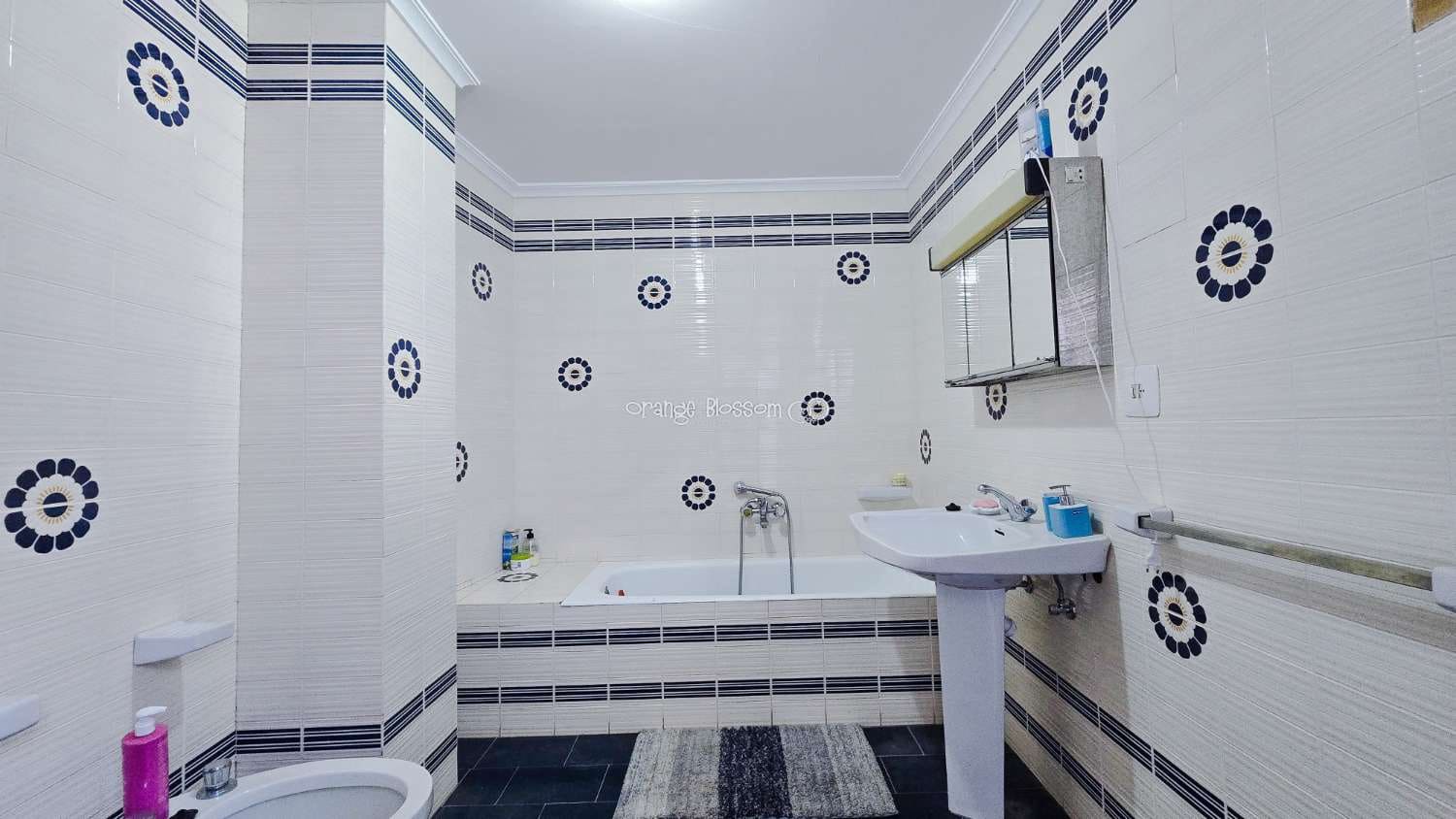 5 bedroom Townhouse for sale in La Font d'En Carros - € 189,950 (Ref: 10164095)