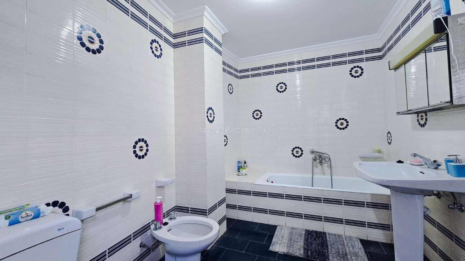 5 bedroom Townhouse for sale in La Font d'En Carros - € 189,950 (Ref: 10164095)
