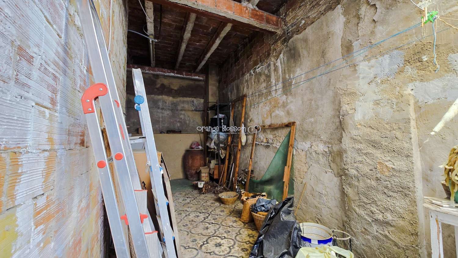 5 bedroom Townhouse for sale in La Font d'En Carros - € 189,950 (Ref: 10164095)