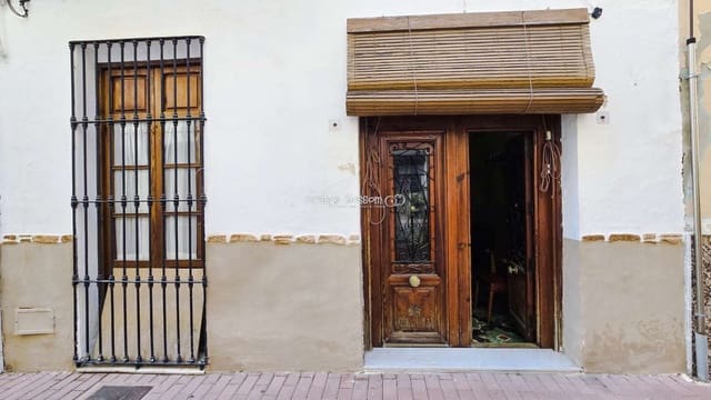 5 makuuhuone Omakotitalo myytävänä paikassa La Font d'En Carròs - 189 950 € (Ref: 10164095)
