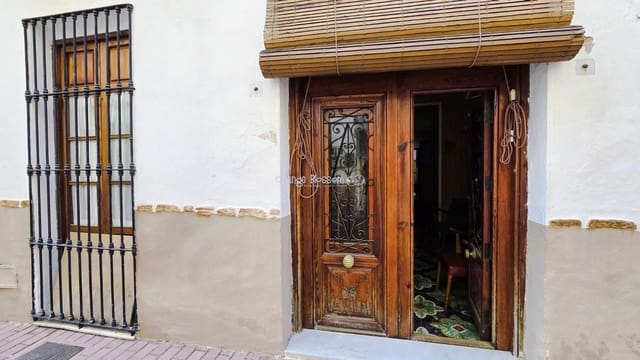 5 makuuhuone Omakotitalo myytävänä paikassa La Font d'En Carròs - 189 950 € (Ref: 10164095)