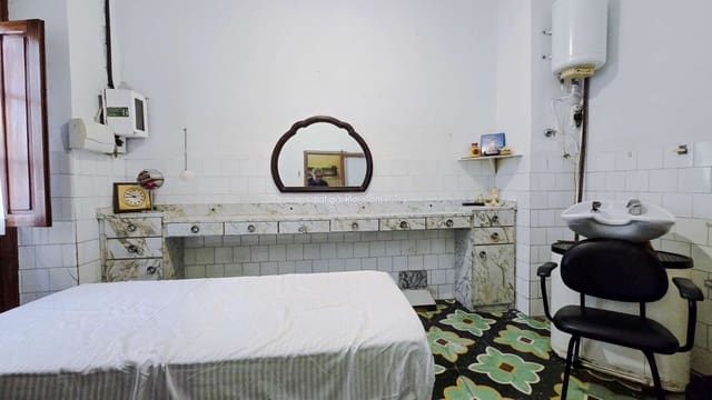 5 makuuhuone Omakotitalo myytävänä paikassa La Font d'En Carròs - 189 950 € (Ref: 10164095)