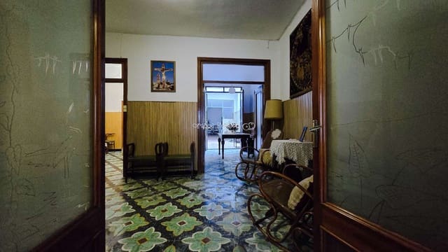 5 makuuhuone Omakotitalo myytävänä paikassa La Font d'En Carròs - 189 950 € (Ref: 10164095)