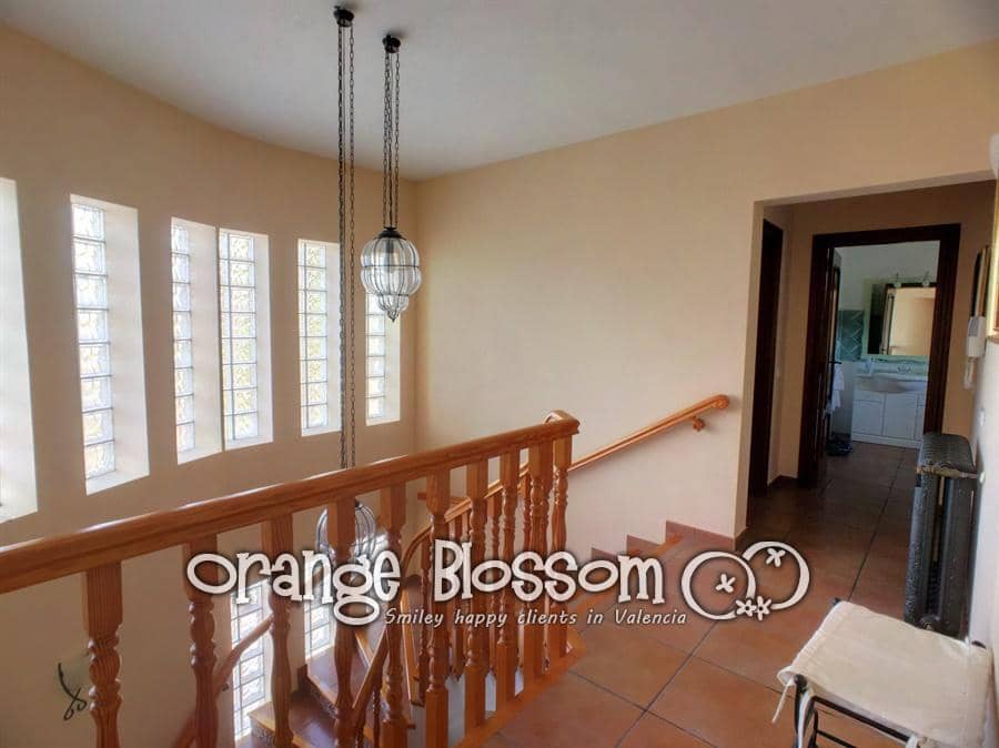 5 soveværelse Villa til salg i Ador med swimmingpool - € 584.950 (Ref: 5247774)