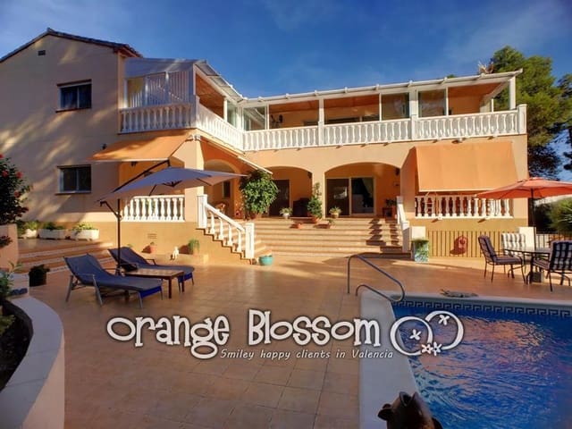 6 Zimmer Villa zu verkaufen in Gandia mit Pool - 750.000 € (Ref: 5247795)