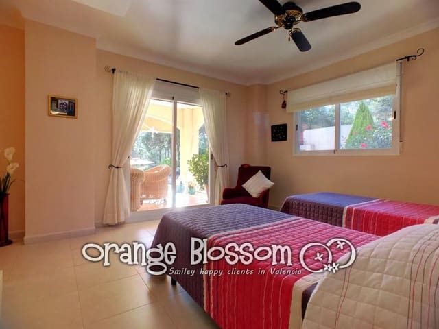 6 Zimmer Villa zu verkaufen in Gandia mit Pool - 750.000 € (Ref: 5247795)