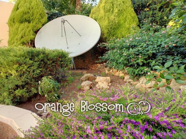 6 Zimmer Villa zu verkaufen in Gandia mit Pool - 750.000 € (Ref: 5247795)