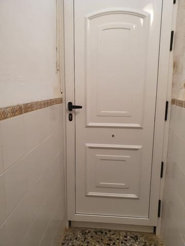 6 bedroom Townhouse for sale in Villalonga with pool - € 119,950 (Ref: 5302952)