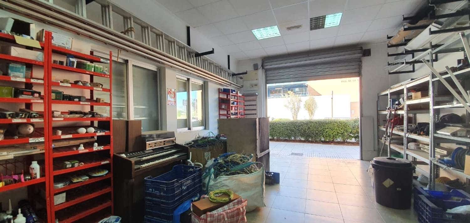 Commerciale in vendita in Villalonga con garage - 74.995 € (Rif: 7921162)