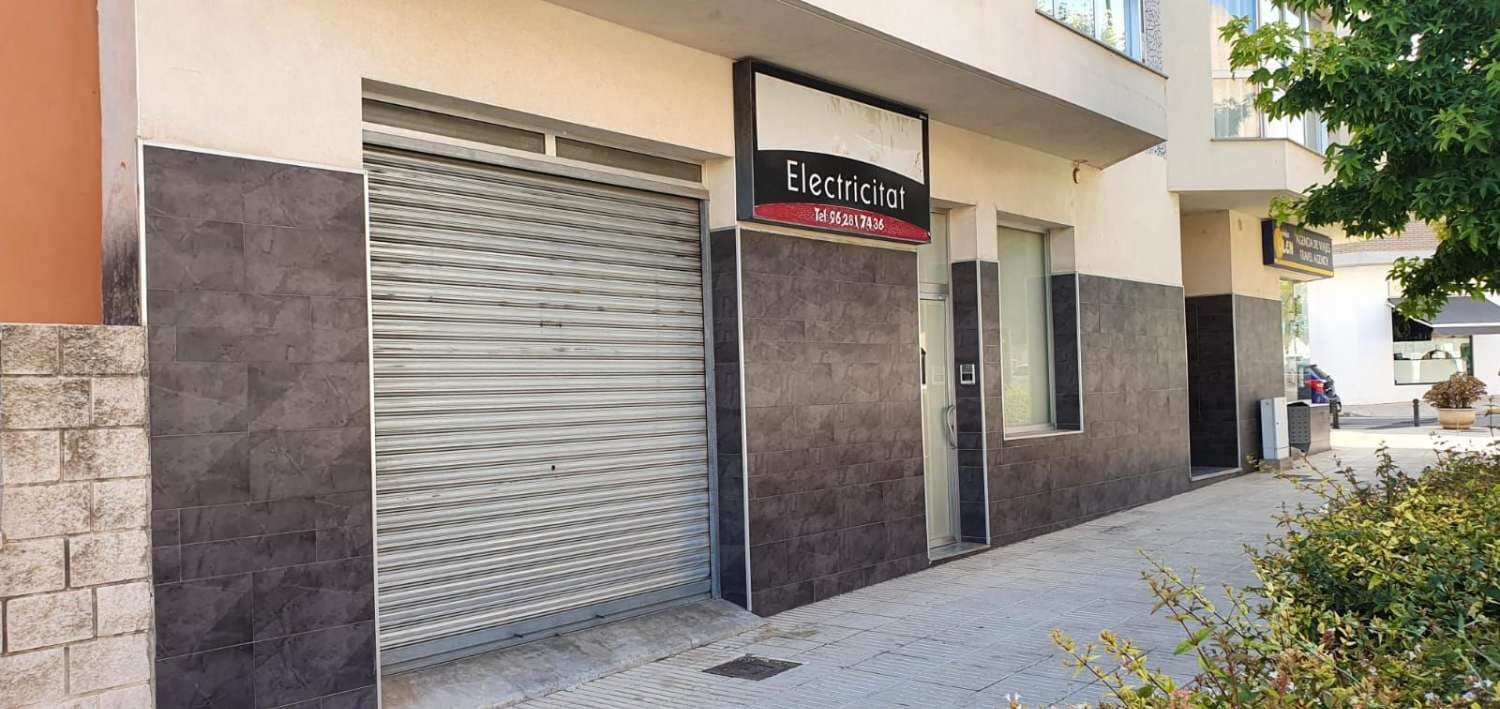 Commerciale in vendita in Villalonga con garage - 74.995 € (Rif: 7921162)