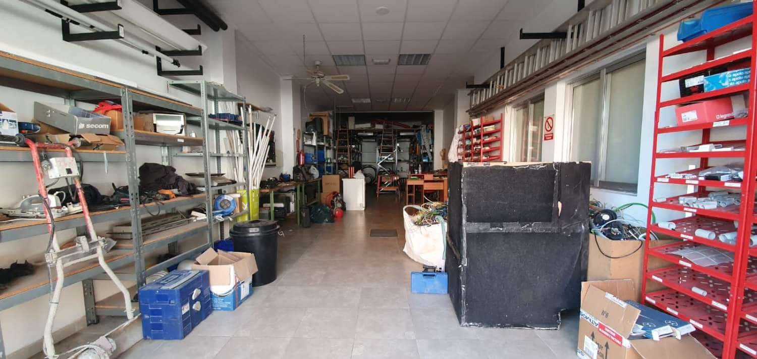 Commerciale in vendita in Villalonga con garage - 74.995 € (Rif: 7921162)