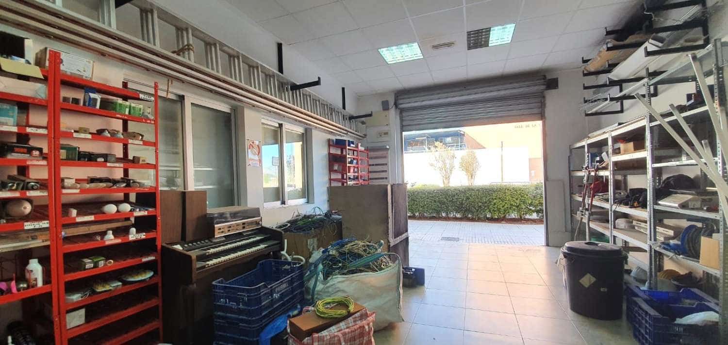 Commerciale in vendita in Villalonga con garage - 74.995 € (Rif: 7921162)