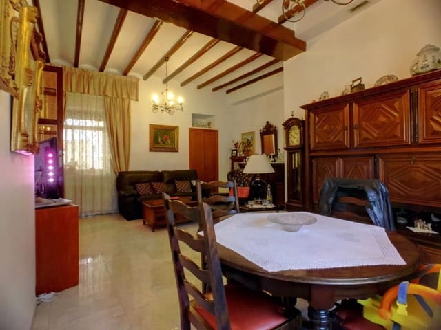 5 bedroom Townhouse for sale in Villalonga with garage - € 249,950 (Ref: 7921169)