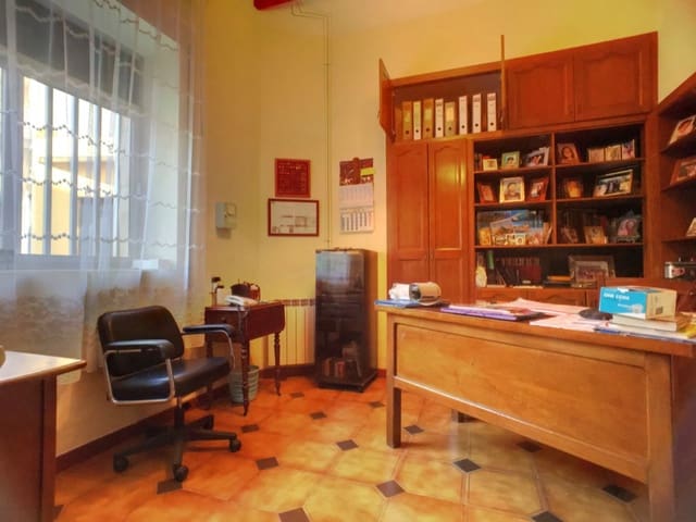 5 bedroom Townhouse for sale in Villalonga with garage - € 249,950 (Ref: 7921169)