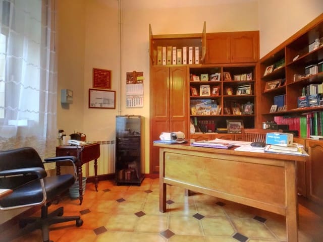 5 bedroom Townhouse for sale in Villalonga with garage - € 249,950 (Ref: 7921169)