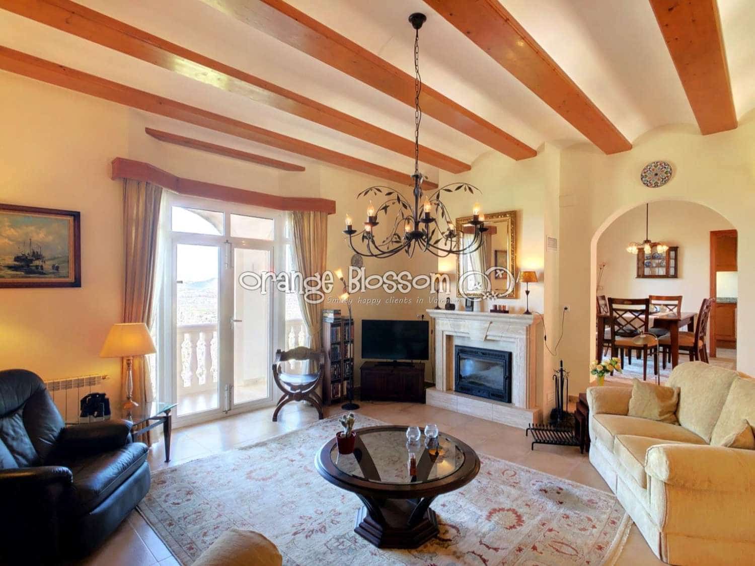 3 soveværelse Villa til salg i Ador med swimmingpool garage - € 449.000 (Ref: 7921183)