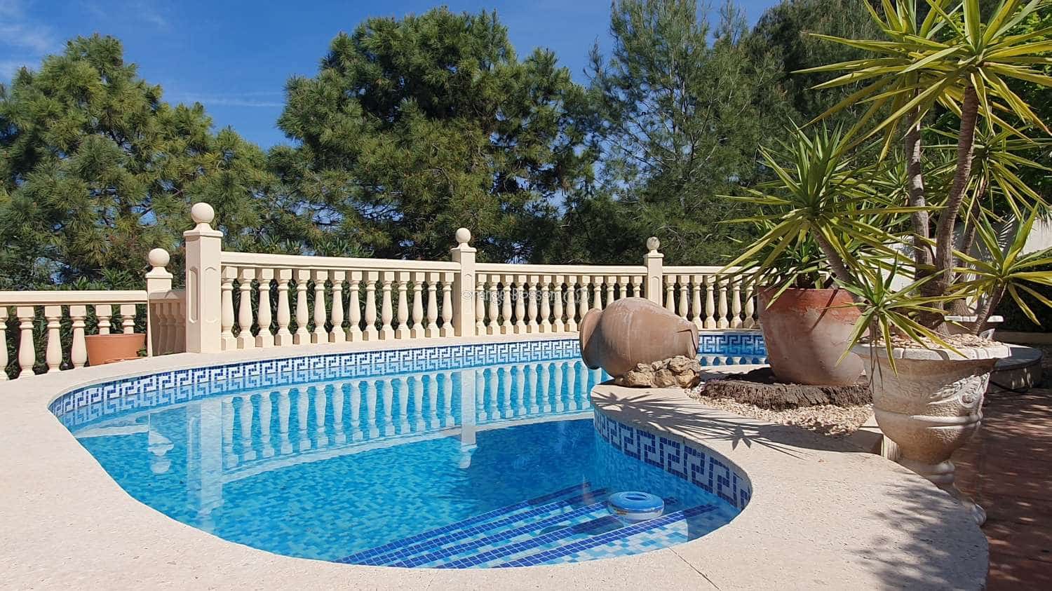 3 soveværelse Villa til salg i Ador med swimmingpool garage - € 449.000 (Ref: 7921183)