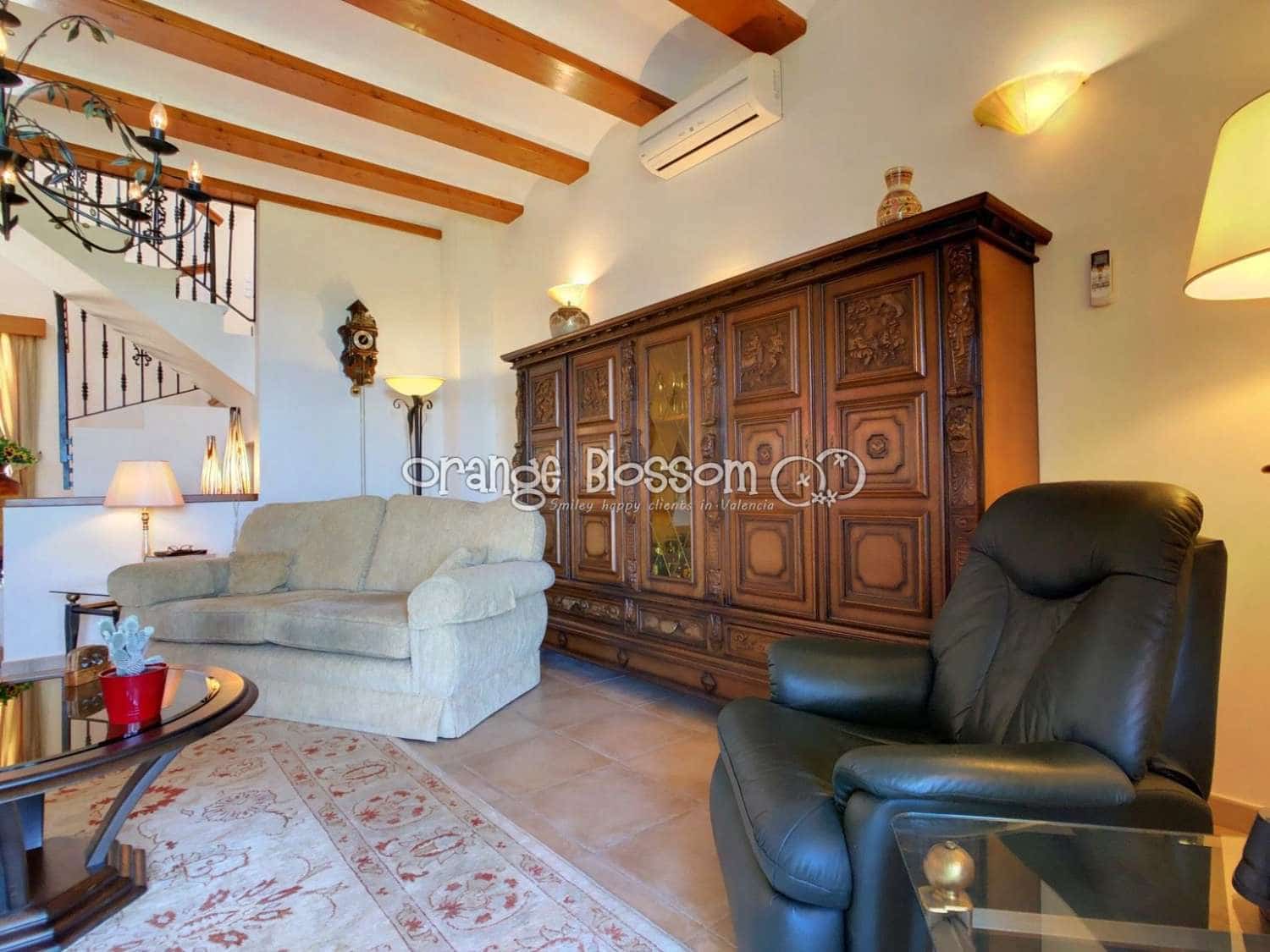 3 soveværelse Villa til salg i Ador med swimmingpool garage - € 449.000 (Ref: 7921183)