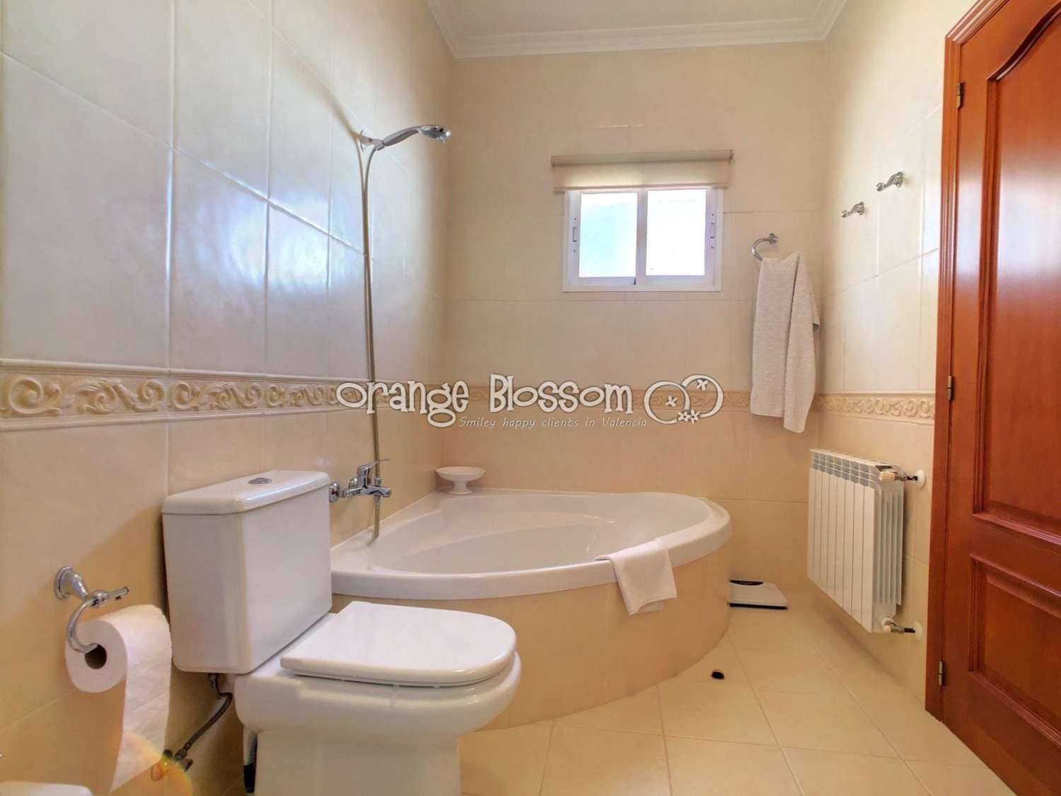 3 soveværelse Villa til salg i Ador med swimmingpool garage - € 449.000 (Ref: 7921183)