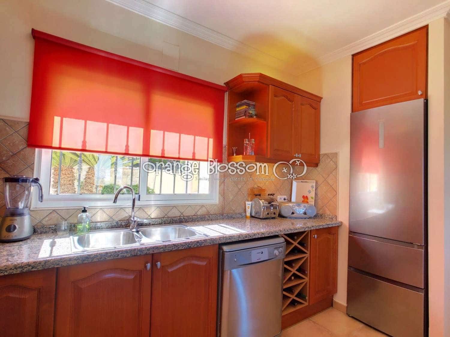 3 soveværelse Villa til salg i Ador med swimmingpool garage - € 449.000 (Ref: 7921183)