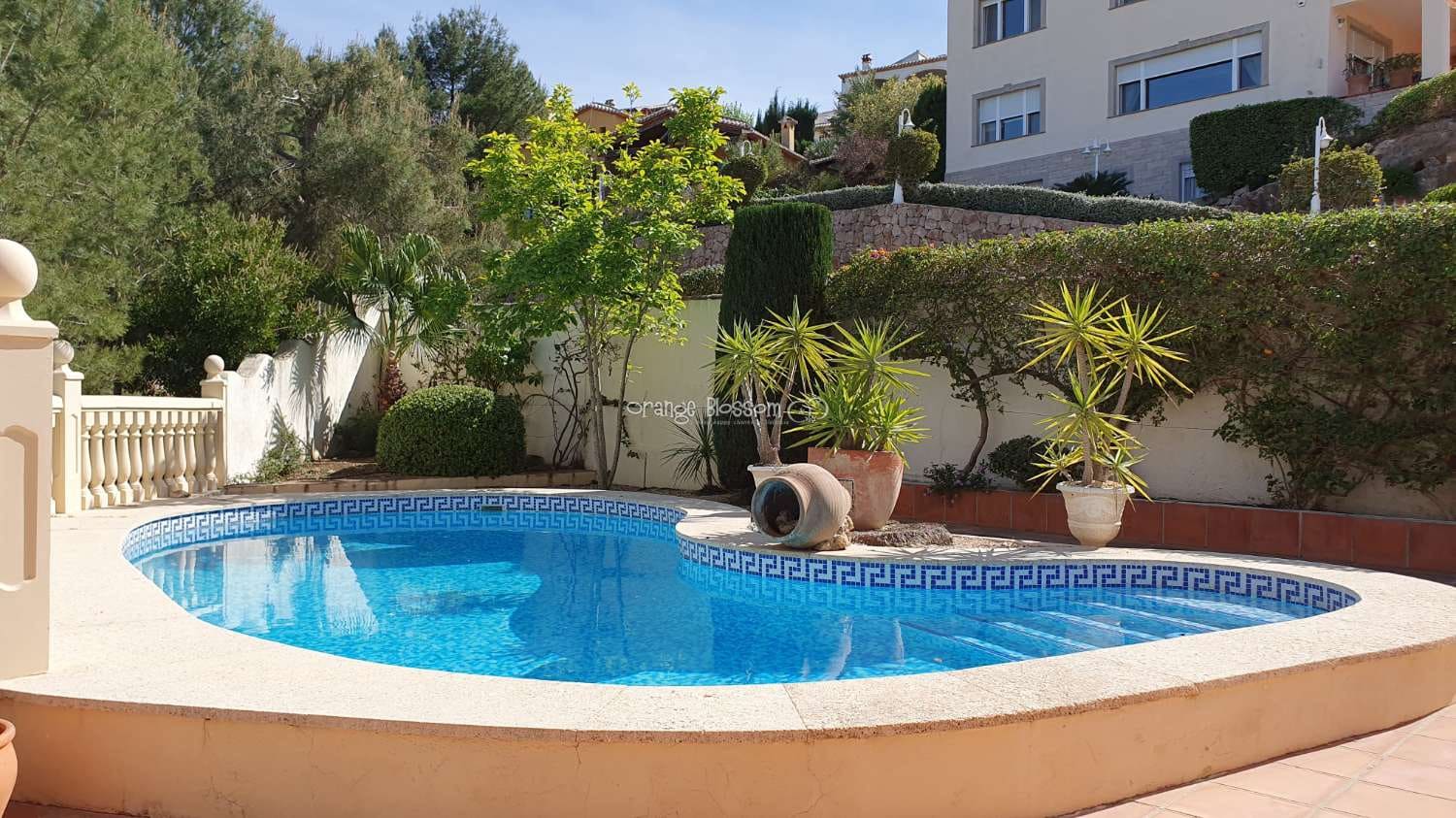 3 soveværelse Villa til salg i Ador med swimmingpool garage - € 449.000 (Ref: 7921183)