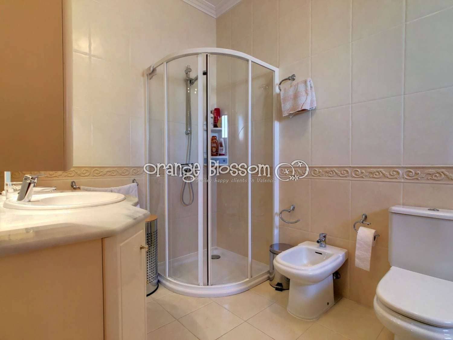 3 soveværelse Villa til salg i Ador med swimmingpool garage - € 449.000 (Ref: 7921183)