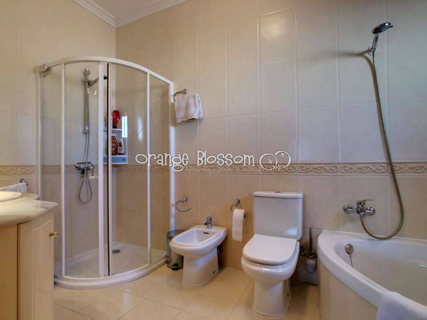 3 soveværelse Villa til salg i Ador med swimmingpool garage - € 449.000 (Ref: 7921183)