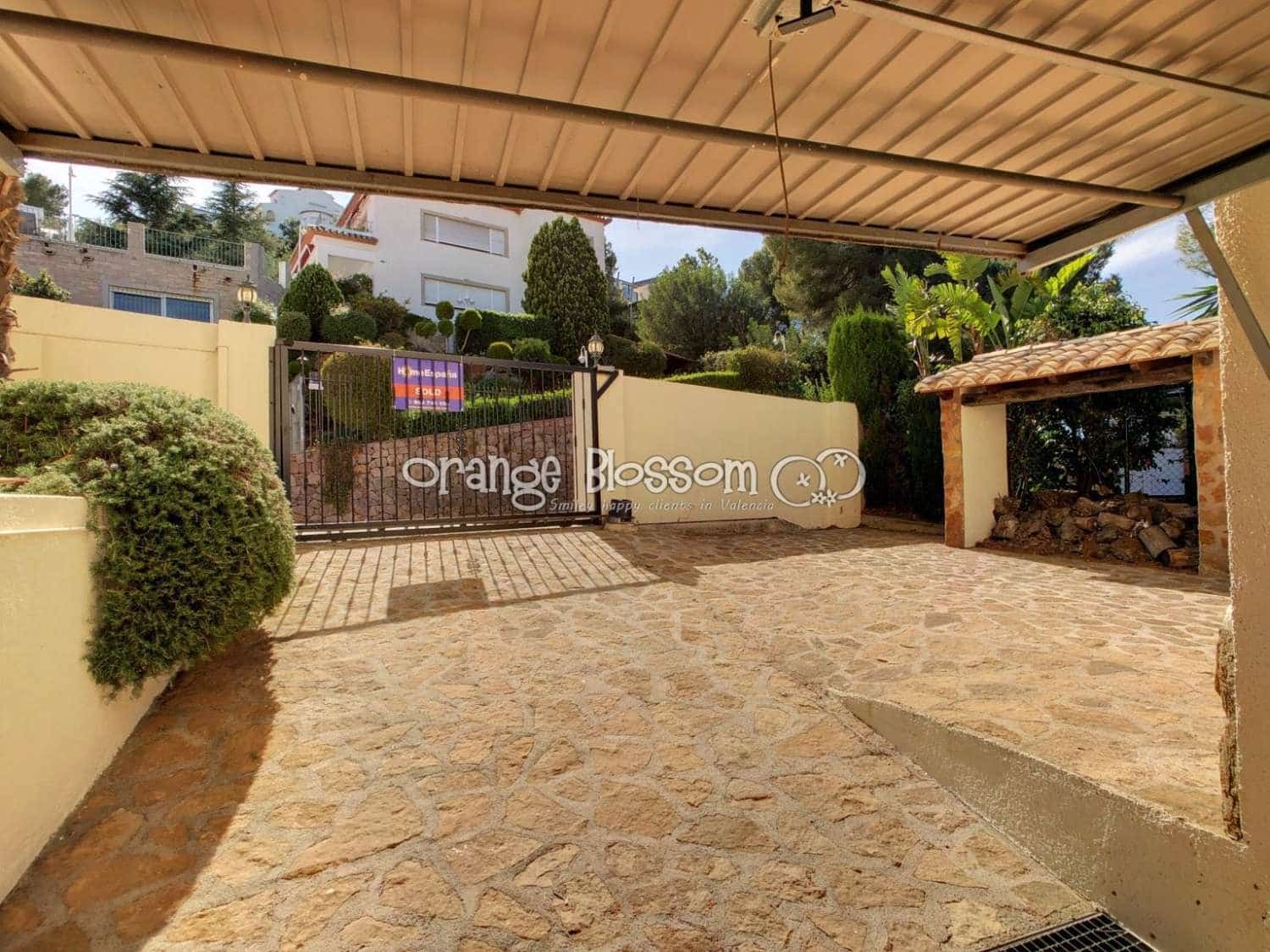 3 soveværelse Villa til salg i Ador med swimmingpool garage - € 449.000 (Ref: 7921183)