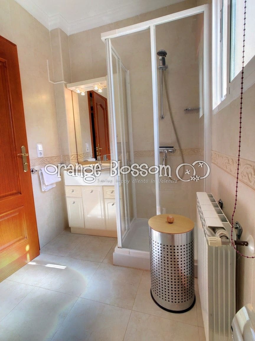 3 soveværelse Villa til salg i Ador med swimmingpool garage - € 449.000 (Ref: 7921183)