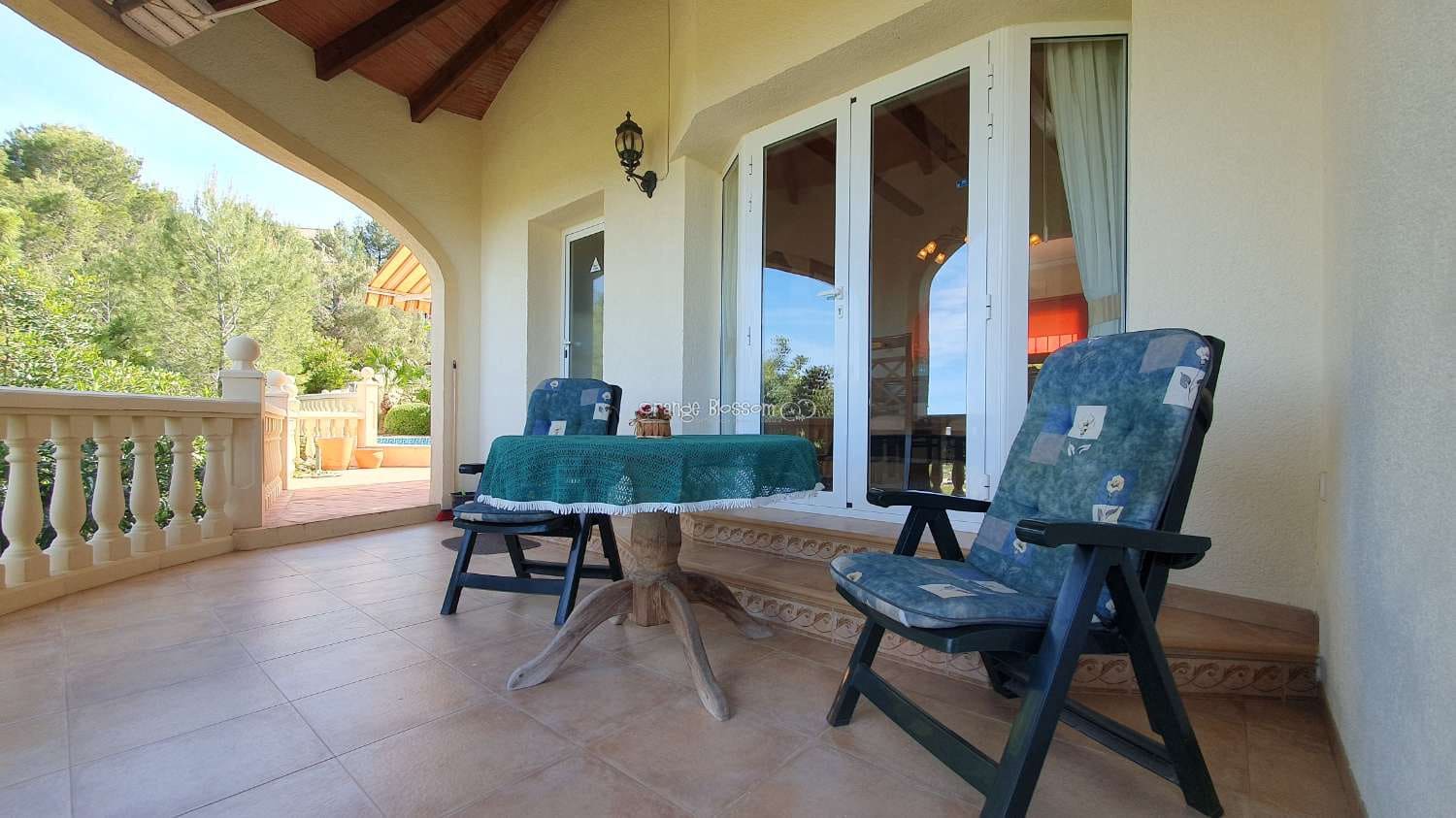 3 soveværelse Villa til salg i Ador med swimmingpool garage - € 449.000 (Ref: 7921183)