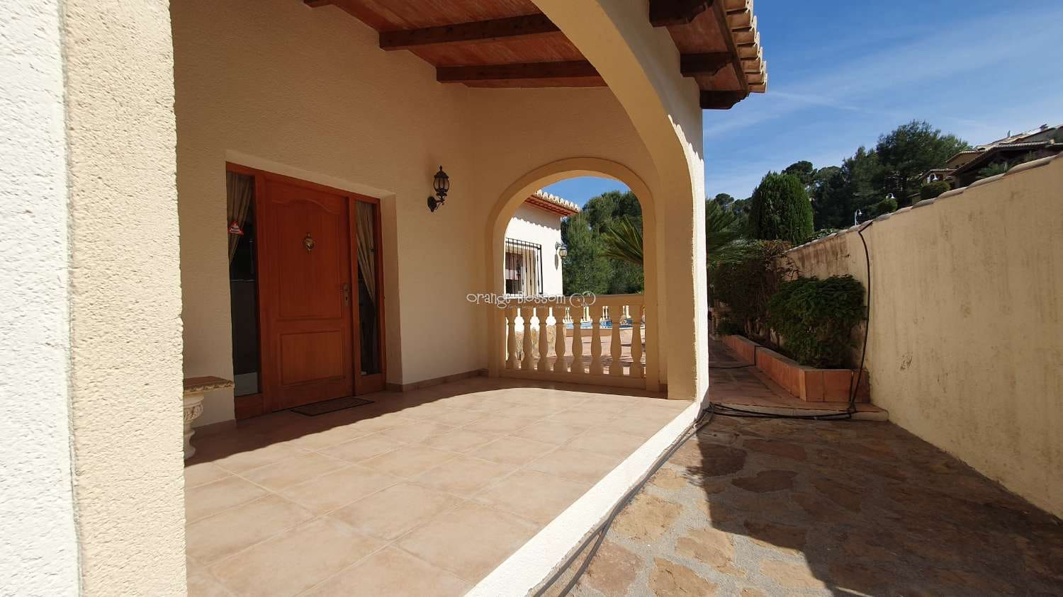 3 soveværelse Villa til salg i Ador med swimmingpool garage - € 449.000 (Ref: 7921183)